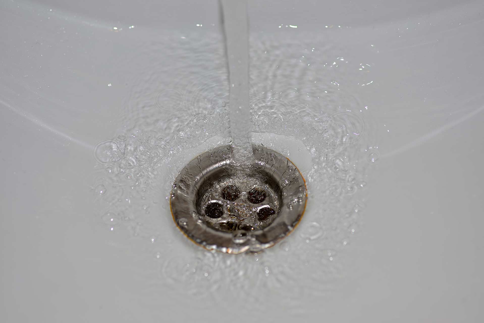 A2B Drains provides services to unblock blocked sinks and drains for properties in Havering.